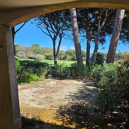 Appartement Golf De Valescure Avec Jardin Saint-Raphaël Esterno foto