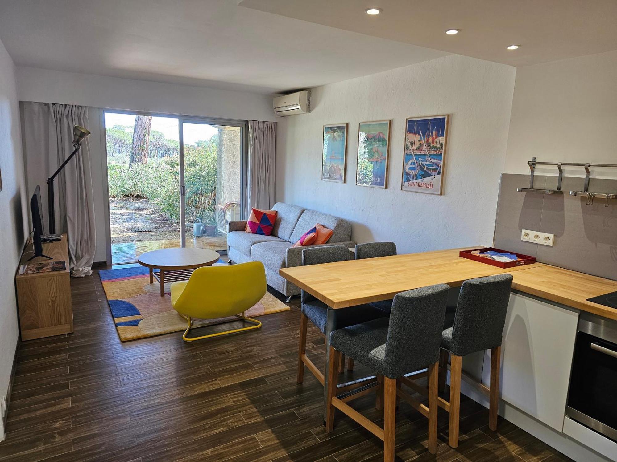 Appartement Golf De Valescure Avec Jardin Saint-Raphaël Esterno foto