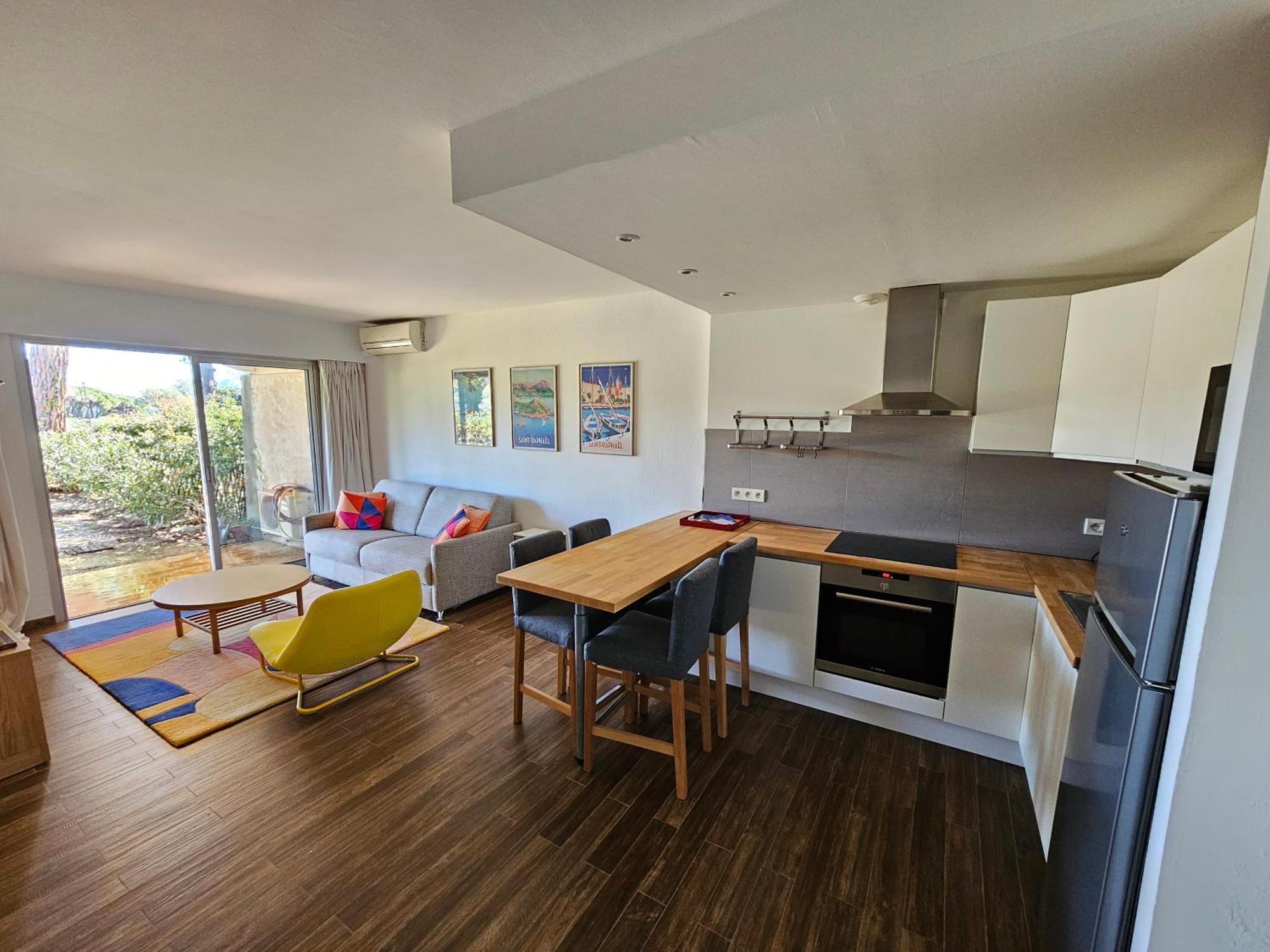 Appartement Golf De Valescure Avec Jardin Saint-Raphaël Esterno foto